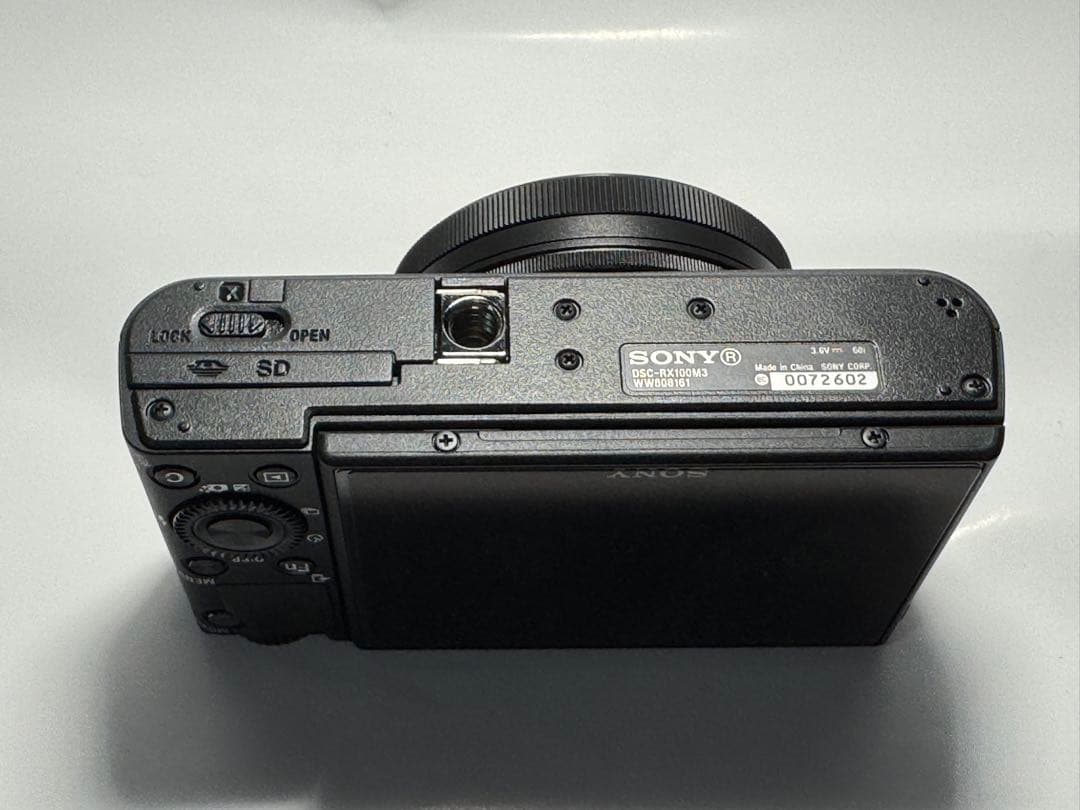 デジタルカメラ SONY cyber shot DSC RX100M3