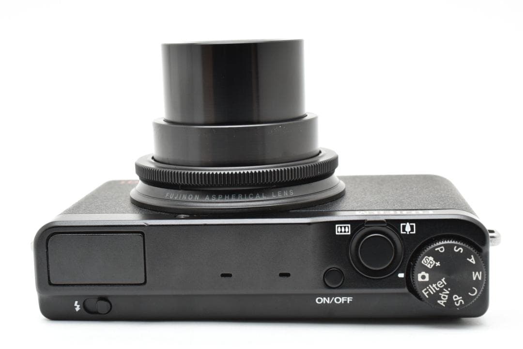 美品 FUJIFILM XQ1 ブラック デジタルカメラ