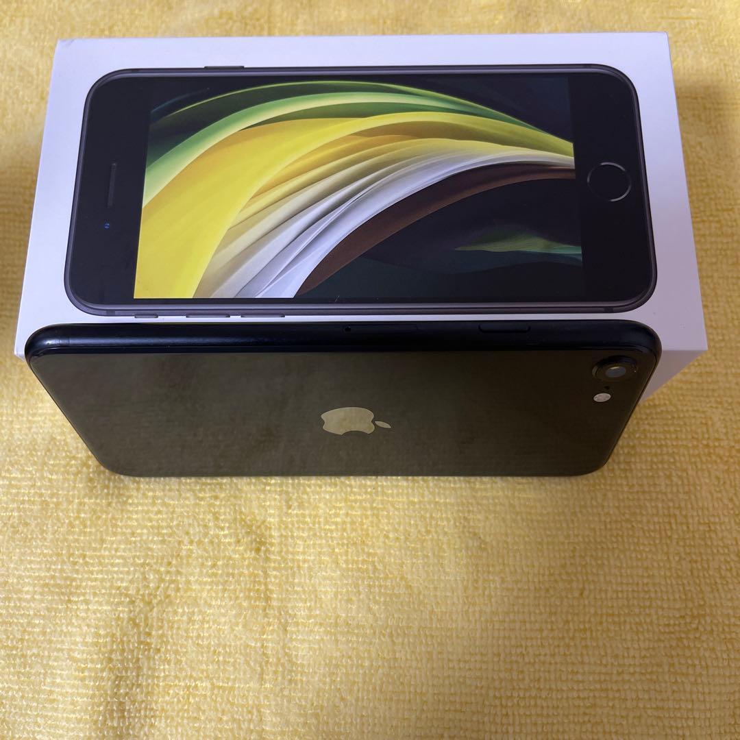 し*う様 Apple iPhone SE 64GB バッテリー最大容量86%