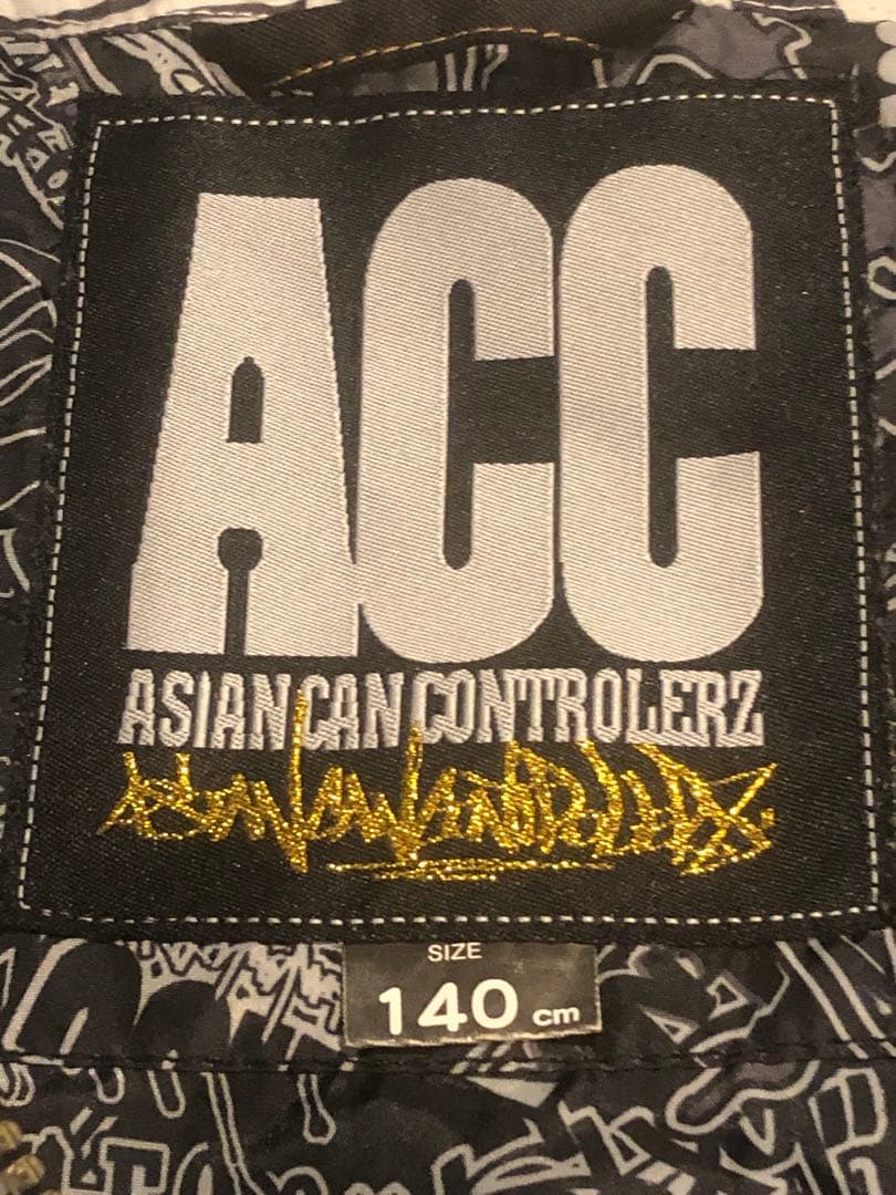 スキー　スノーボードウェア　140㎝ カッコ良すぎる！ ウェア上下 子供