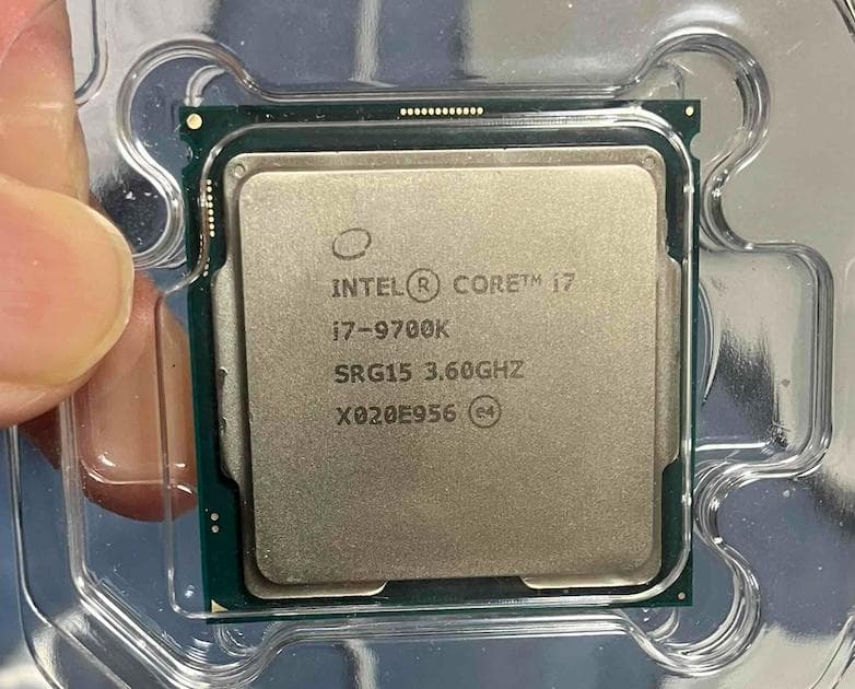 INTEL CPU Corei7-9700K INTEL300シリーズ