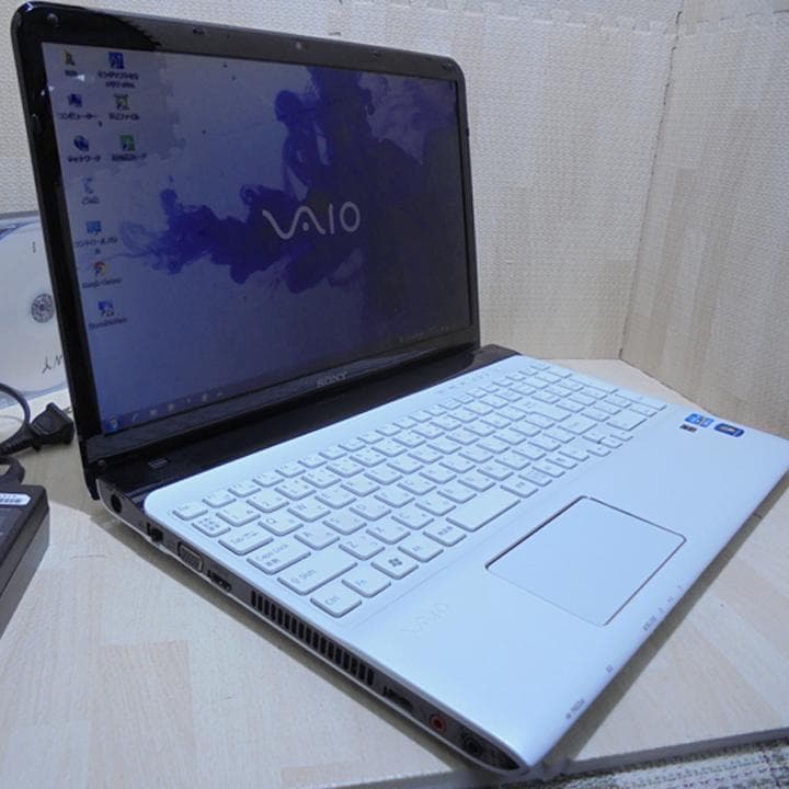 VAIO SVE151B11N　15.5 　Windows7／リカバリー済／良品