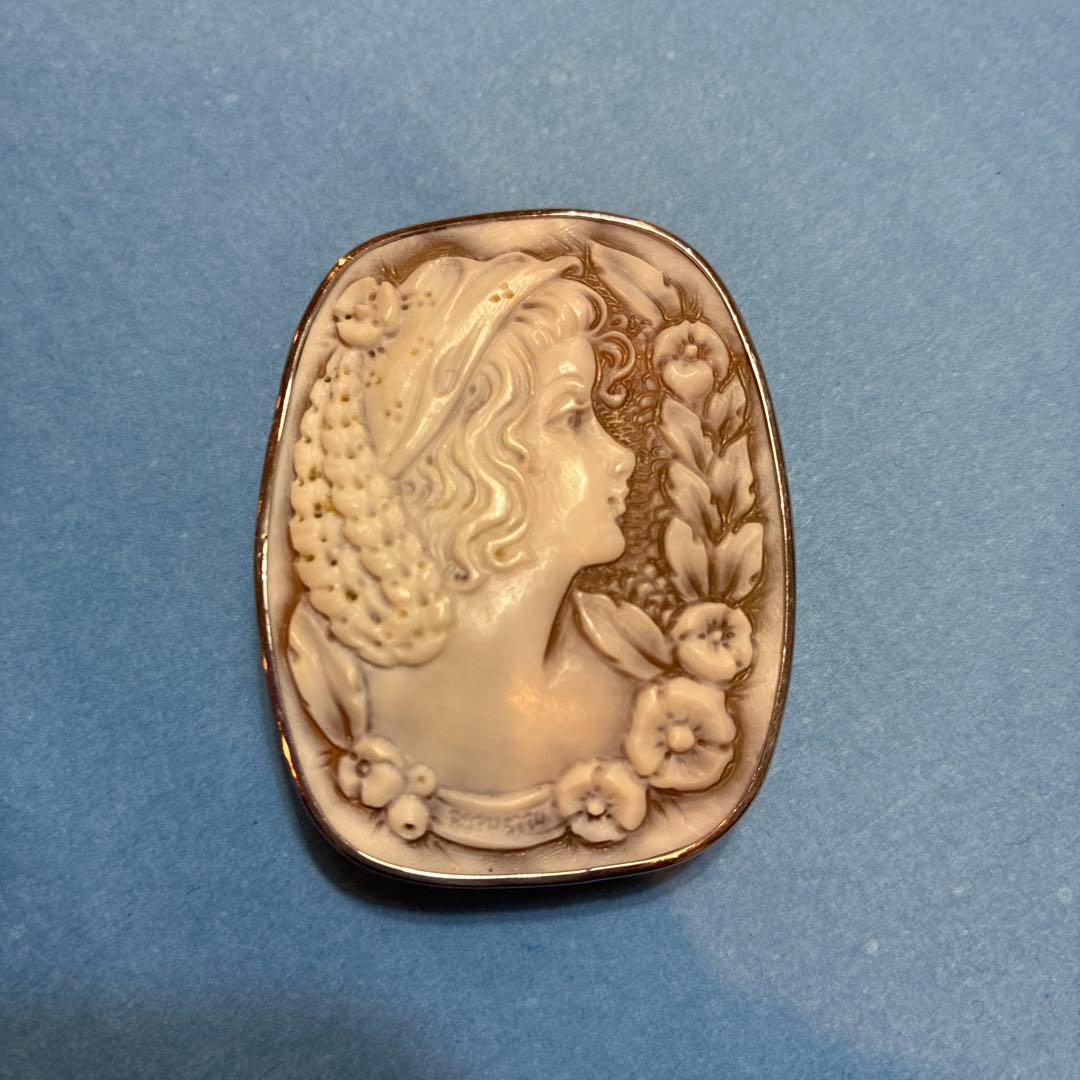 カメオ ブローチ 女性の横顔 花
