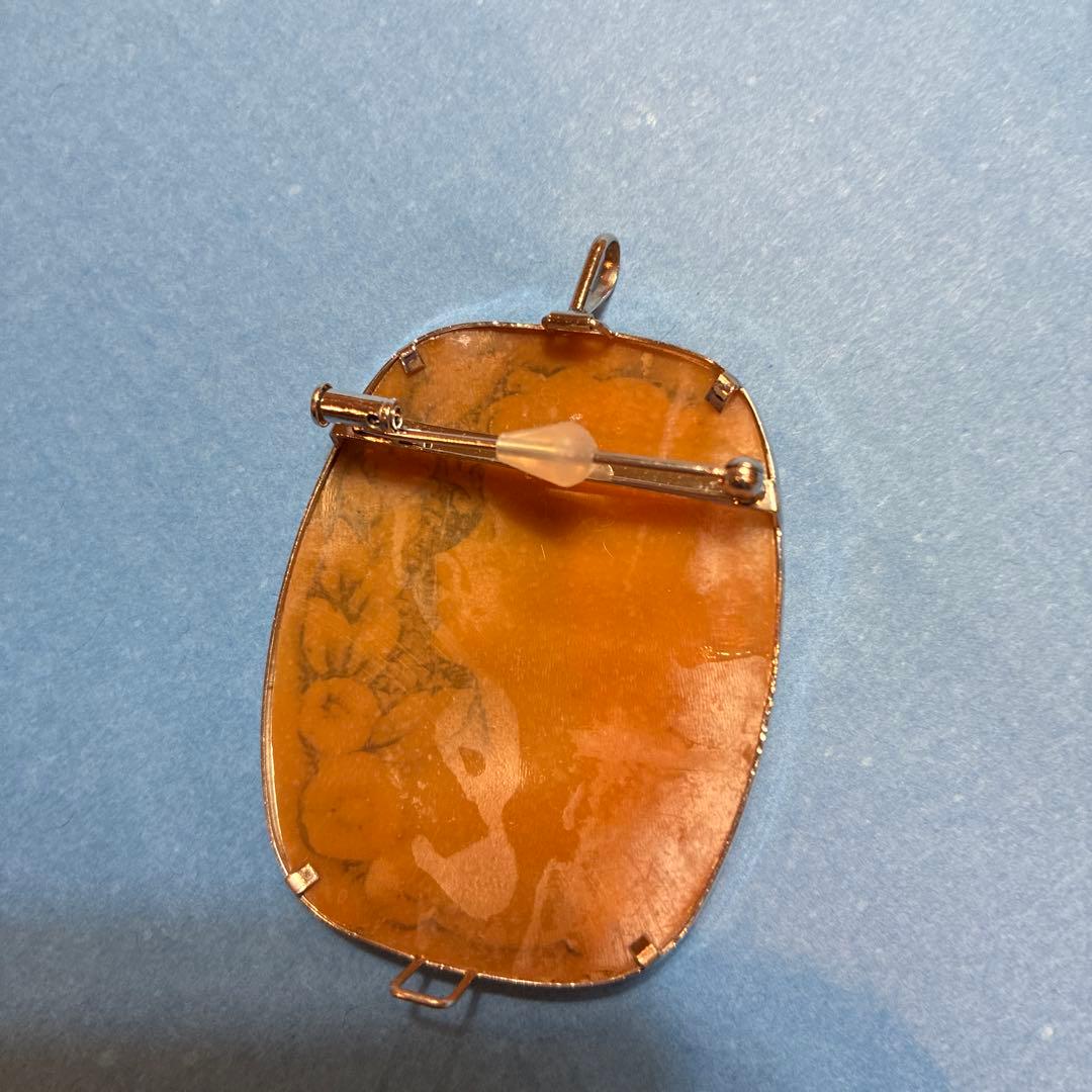 カメオ ブローチ 女性の横顔 花