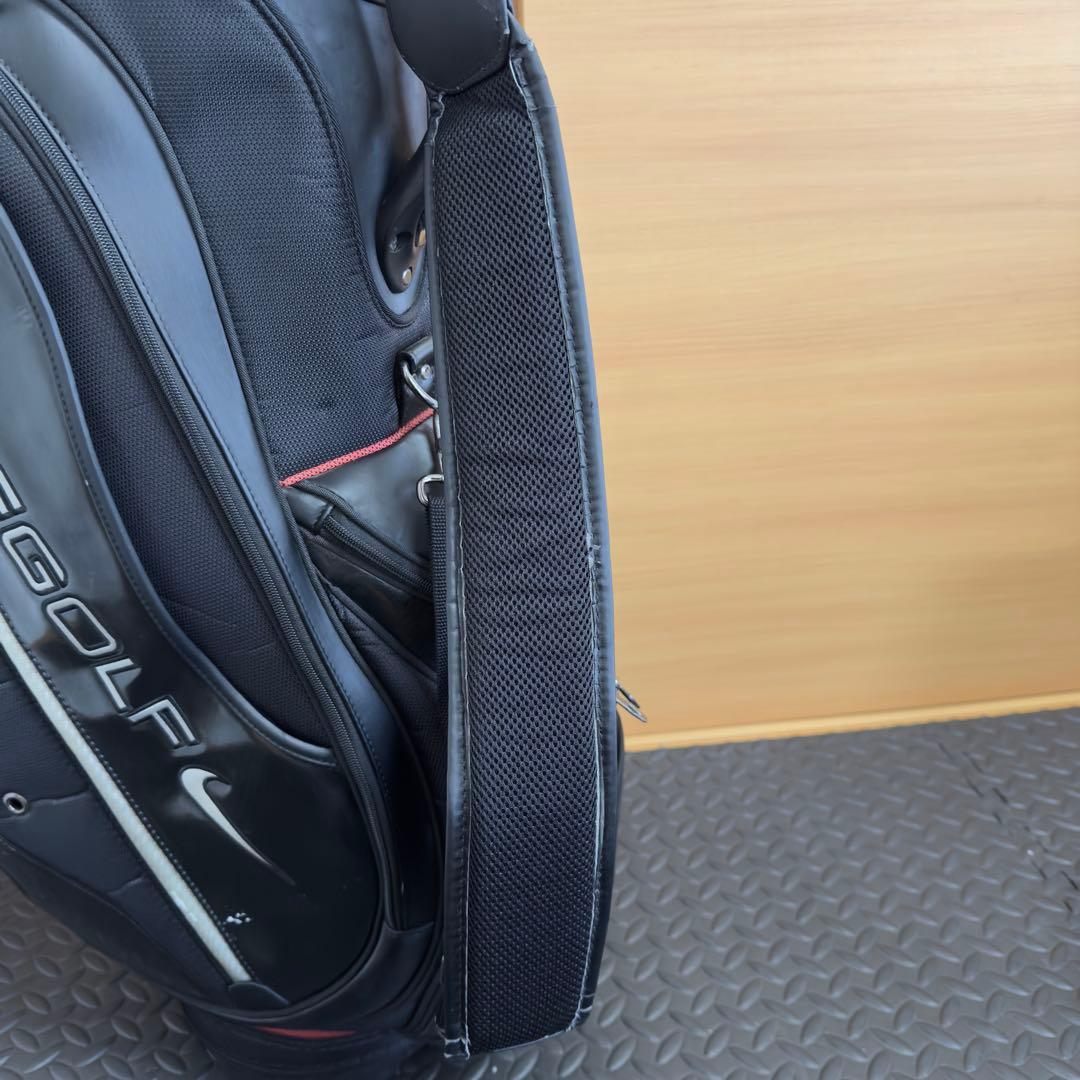 NIKE GOLF キャディバッグ 6分割 ブラック フード付き メンズ向け