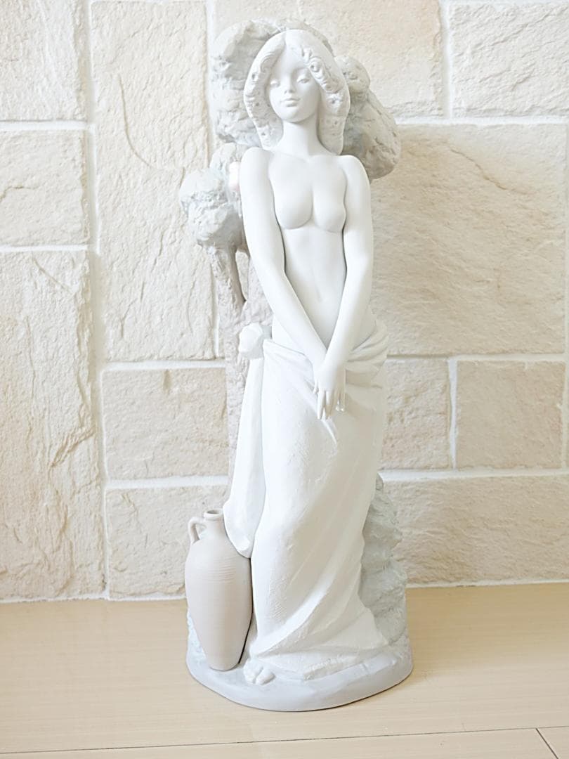 限定品 リヤドロ YOUTHFUL BEAUTY 若々しい美 510/5000