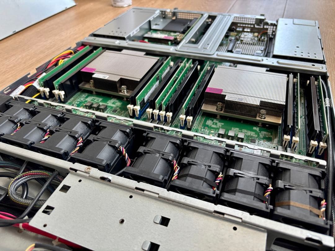 サーバー NEC Express5800 / R120g-1E N8100-2428Y