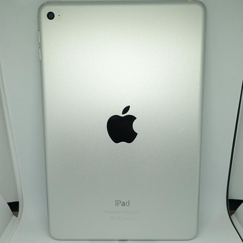 Apple iPad mini 4 128GB Wi-Fi シルバー