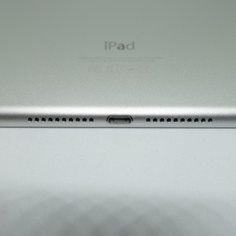 Apple iPad mini 4 128GB Wi-Fi シルバー
