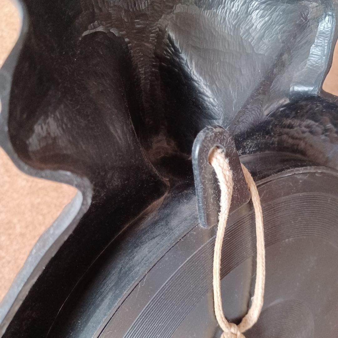 昭和レトロ　木彫り風くまの壁掛け鏡　ミラー　プラスチック　熊　クマ　穴有り