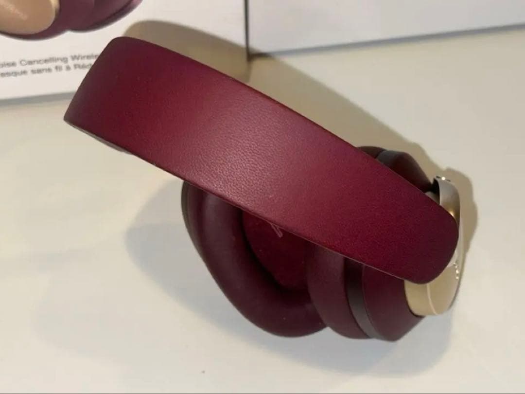 Bowers & Wilkins Px8 バーガンディ・ワイヤレスヘッドホン